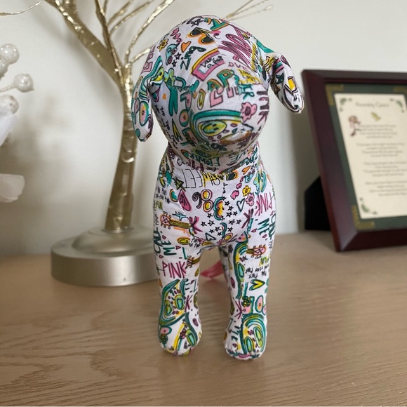 Victoria’s Secret Pink dog - graffiti pattern - Picture 5 of 7